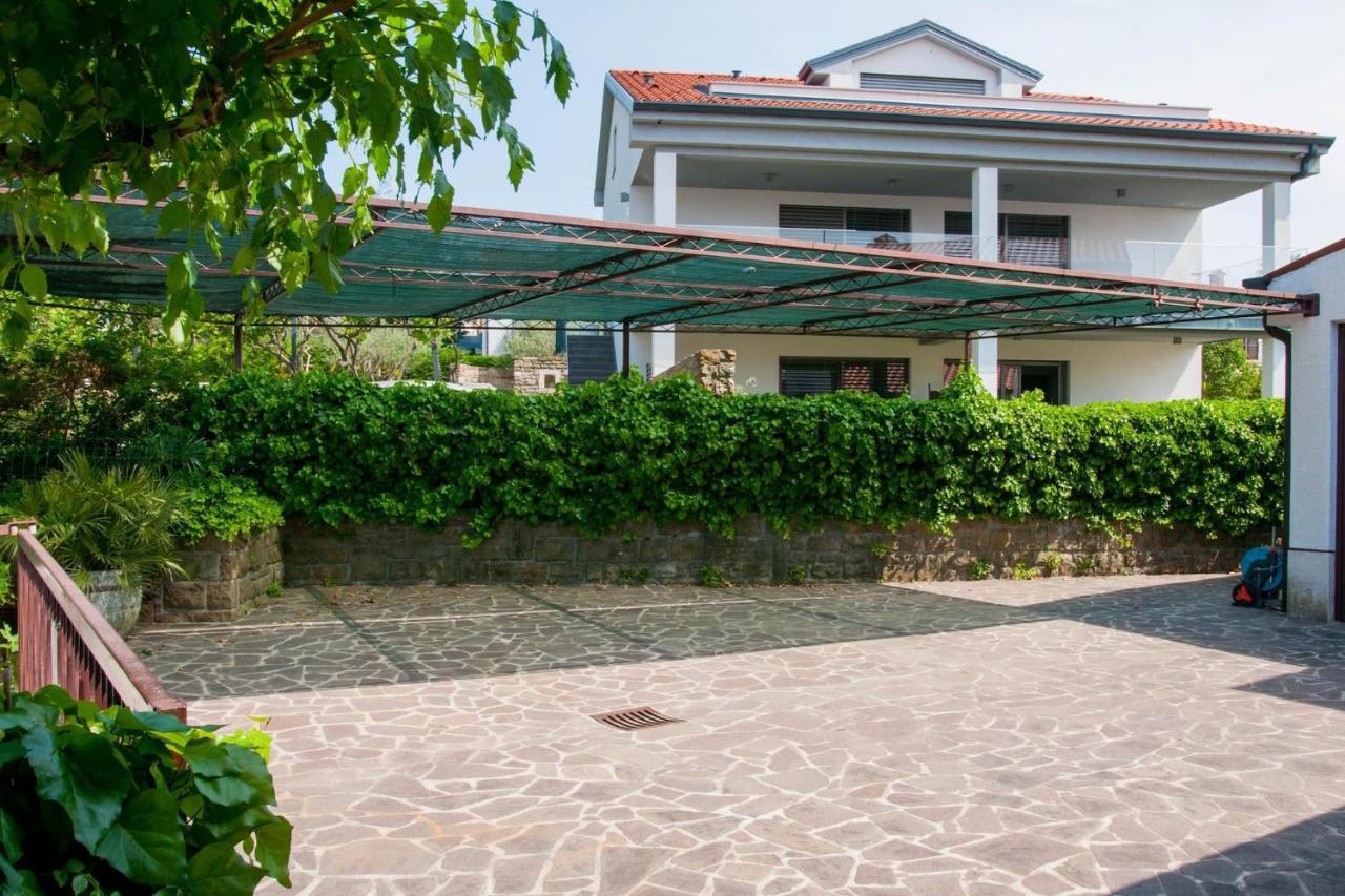 Beautiful Apartment With Picturesque View And Free Parking Portoroz Exterior foto
