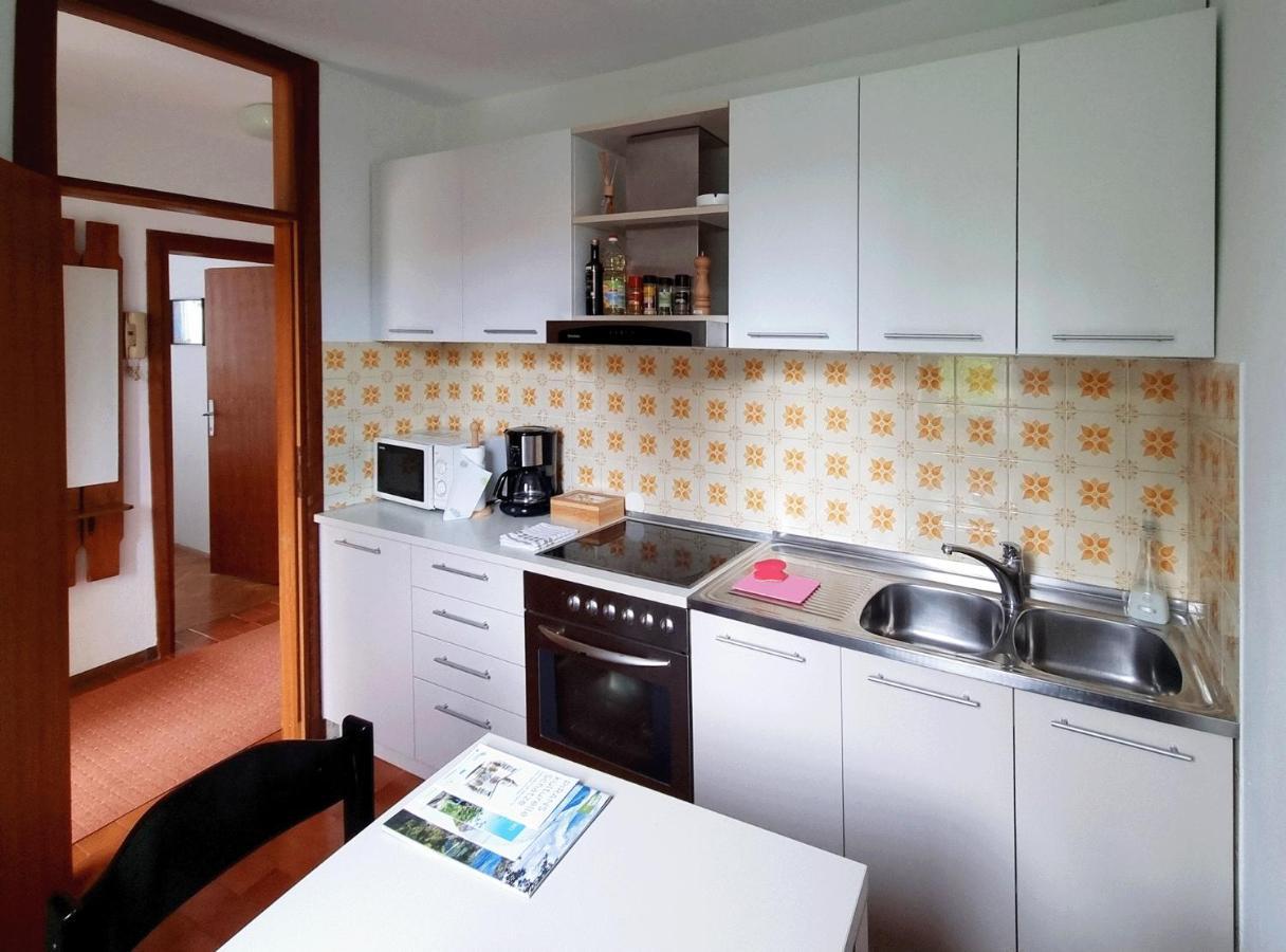 Beautiful Apartment With Picturesque View And Free Parking Portoroz Exterior foto